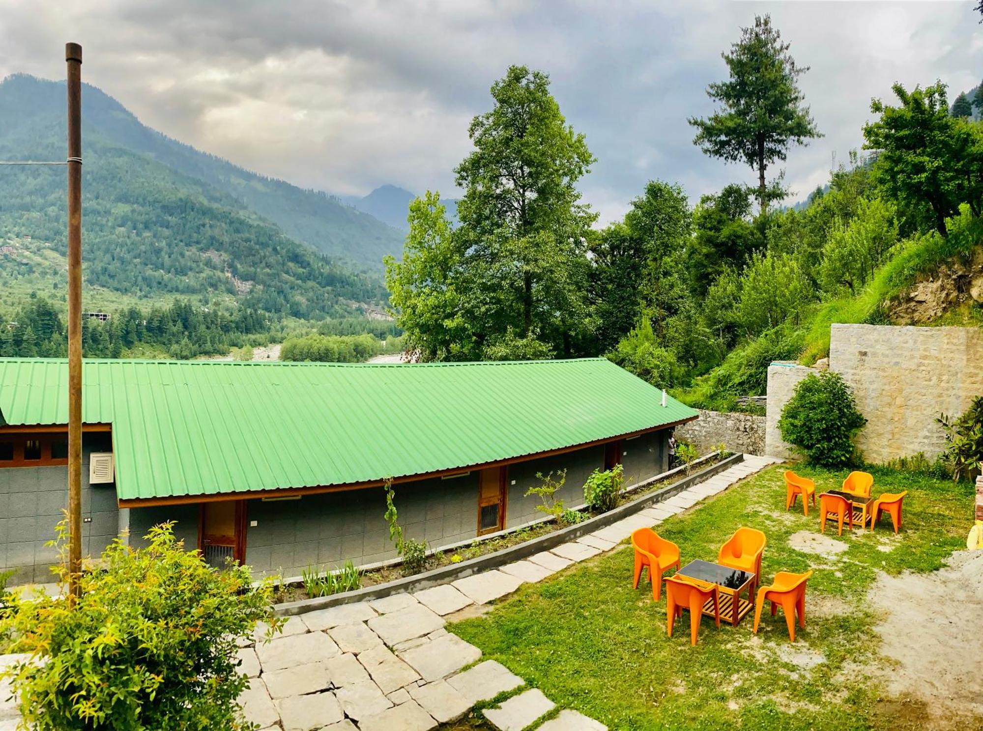 Snow Clad Riverview Hotel & Resort, Manali Екстер'єр фото