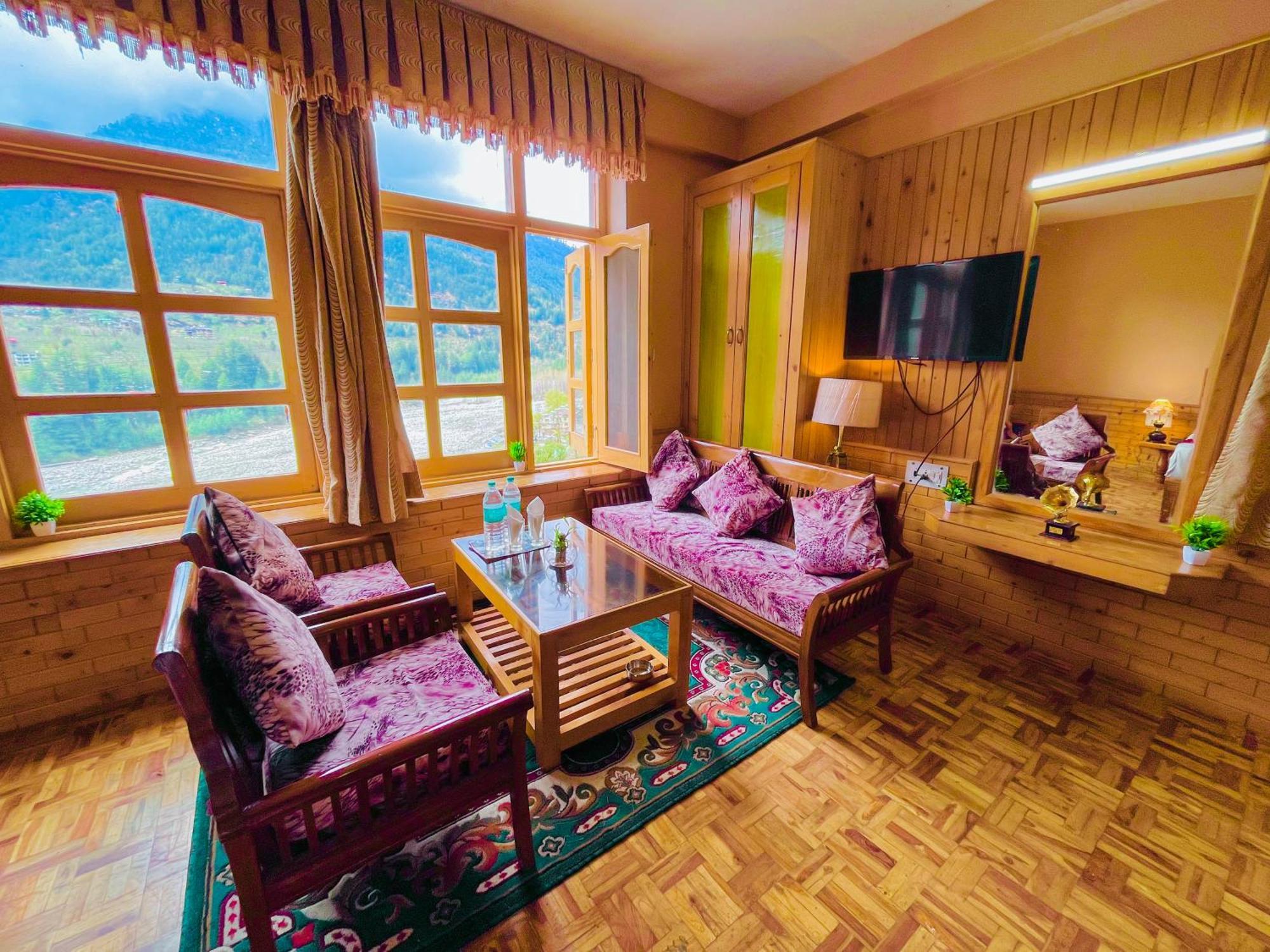 Snow Clad Riverview Hotel & Resort, Manali Екстер'єр фото