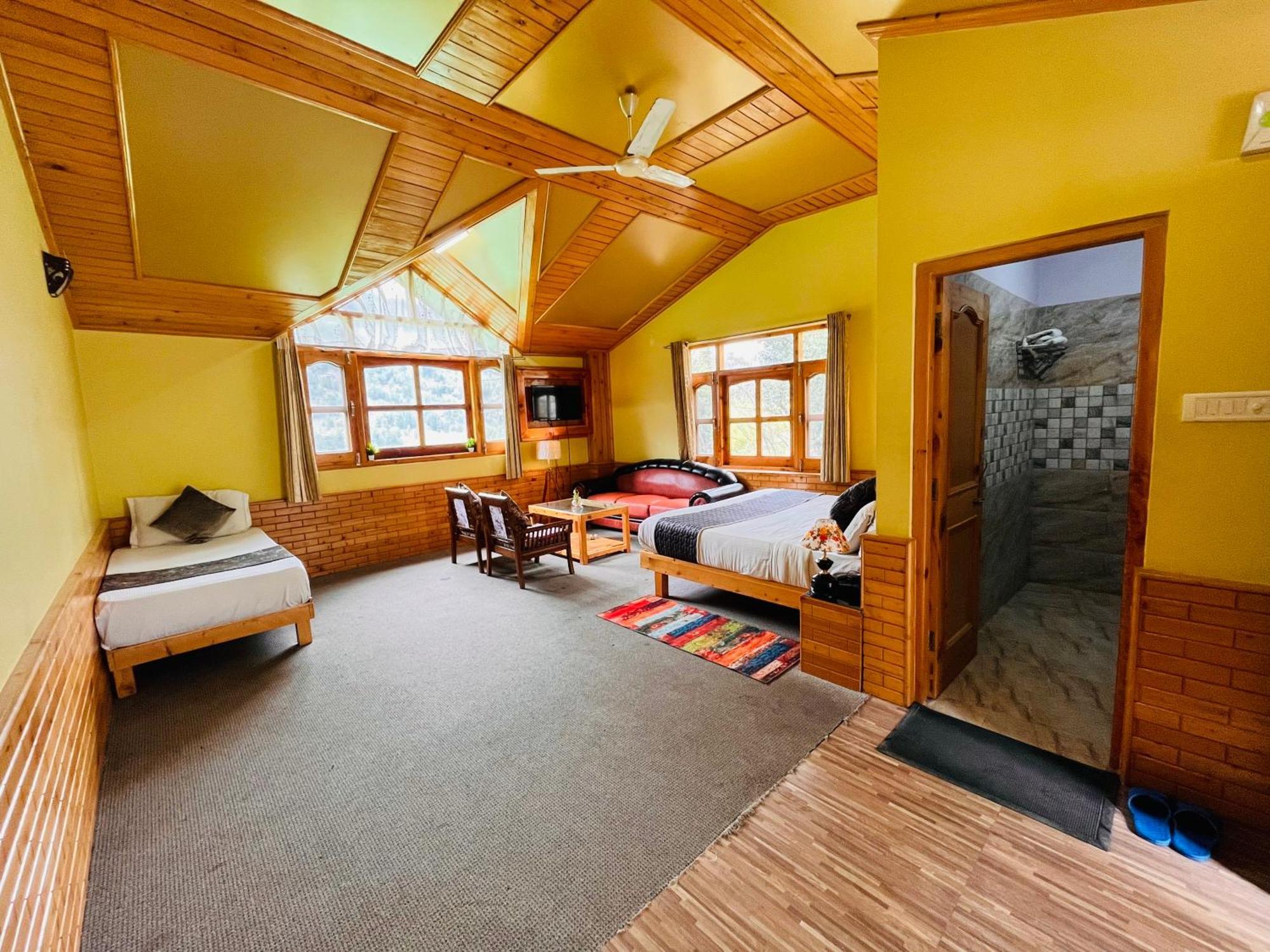 Snow Clad Riverview Hotel & Resort, Manali Екстер'єр фото
