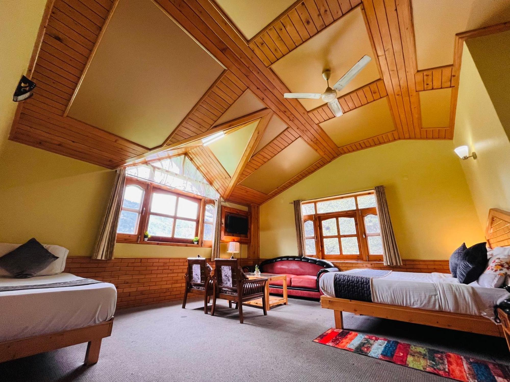 Snow Clad Riverview Hotel & Resort, Manali Екстер'єр фото