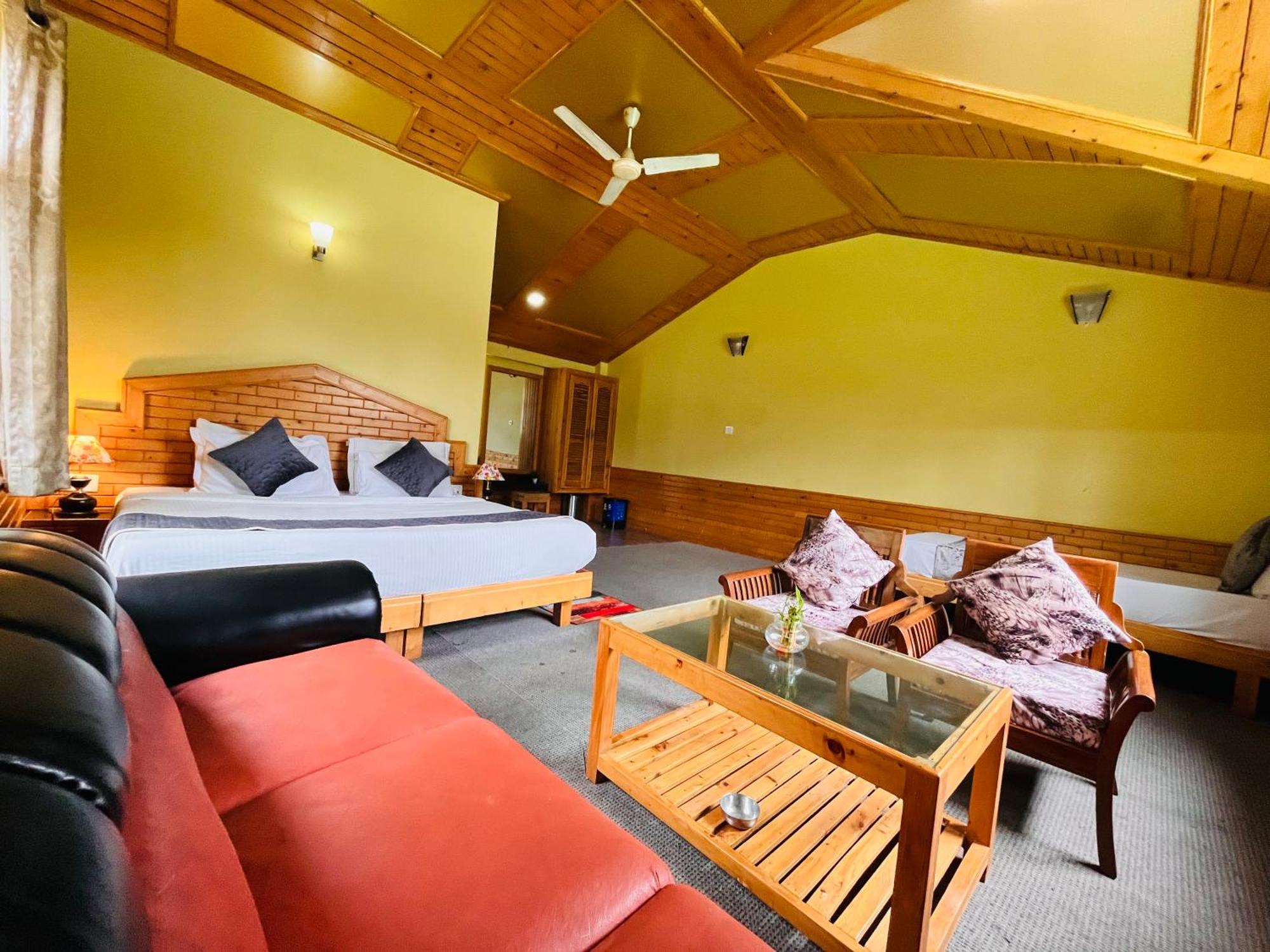 Snow Clad Riverview Hotel & Resort, Manali Екстер'єр фото